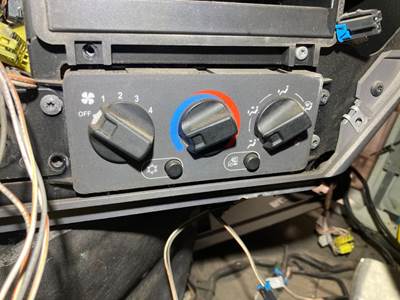 Mack CXU Heater / AC Temp Control