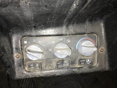 Peterbilt 377 Heater / AC Temp Control
