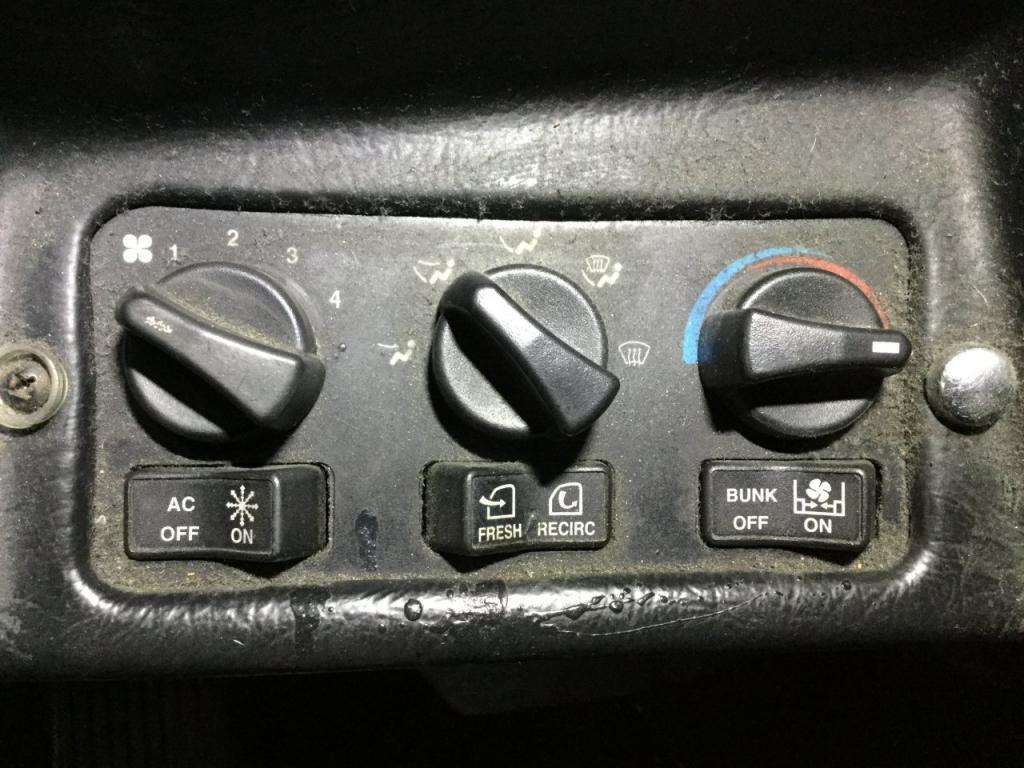 2000 Peterbilt 379 For Sale Sioux Falls, SD 24612399