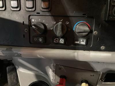 Peterbilt 387 Heater / AC Temp Control