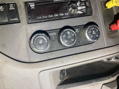 Peterbilt 579 Heater / AC Temp Control