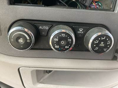 Peterbilt 579 Heater / AC Temp Control