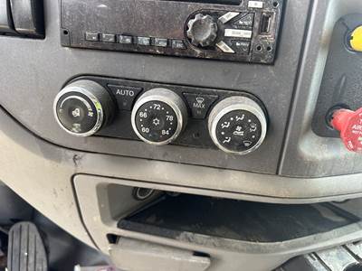 Peterbilt 579 Heater / AC Temp Control
