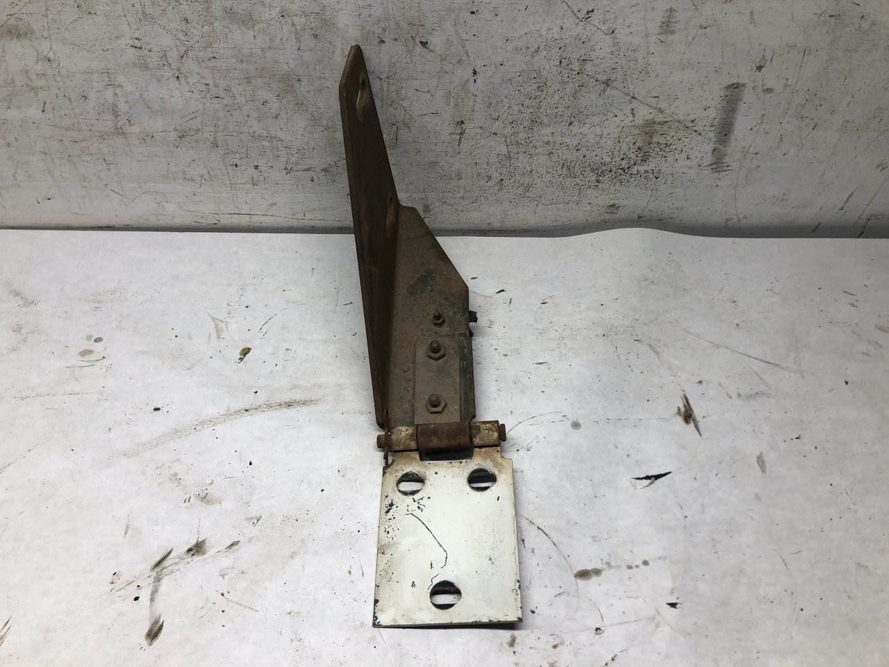 1992 International 4900 Hood Hinge For Sale Sioux Falls, SD 1669152C1