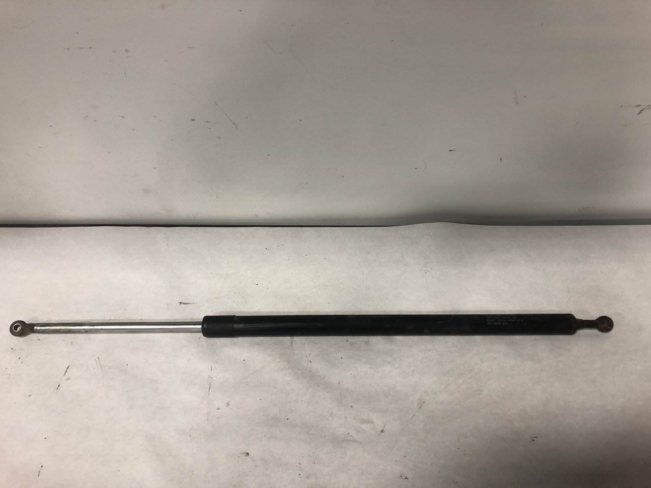 2012 Freightliner Cascadia Hood Shock For Sale Sioux Falls, SD A17