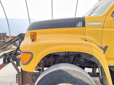 Ford F-700 Hood for a Ford F700