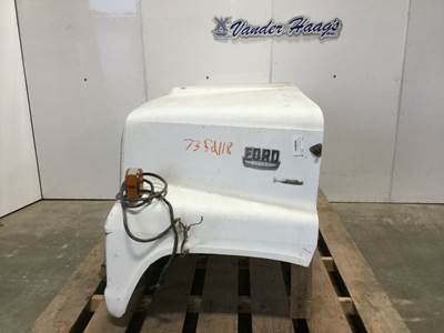 Ford LN700 Hood