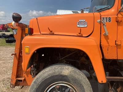 Ford LT8000 Hood