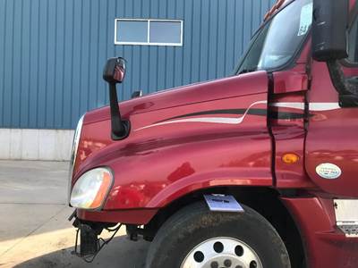 Freightliner Cascadia Hood