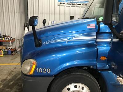 Freightliner Cascadia Hood