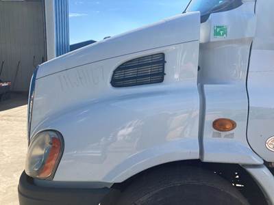 Freightliner Cascadia Hood