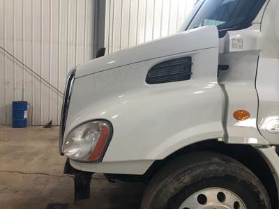 Freightliner Cascadia Hood