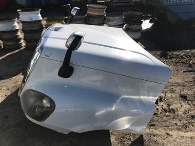 Freightliner Cascadia Hood