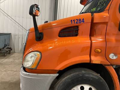 Freightliner Cascadia Hood