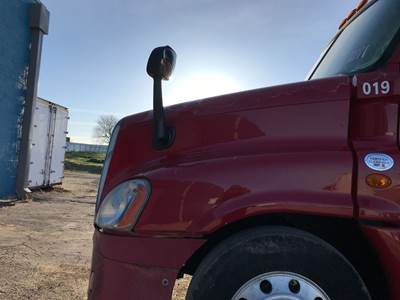 Freightliner Cascadia Hood