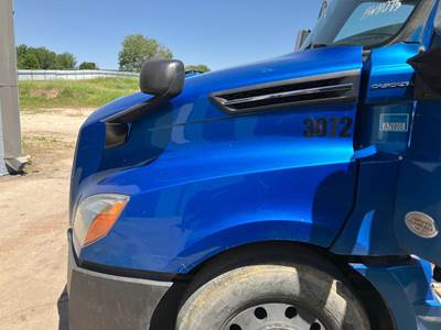 Freightliner Cascadia Hood