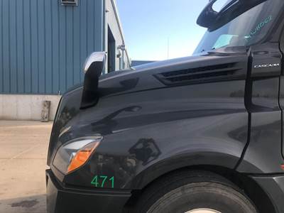 Freightliner Cascadia Hood