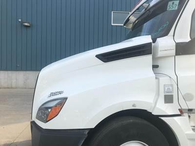 Freightliner Cascadia Hood