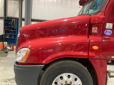 Freightliner Cascadia Hood