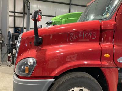 Freightliner Cascadia Hood