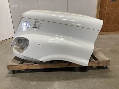 Used 2016 Freightliner Cascadia 48" White Hood Shell