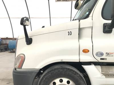 Freightliner Cascadia Hood
