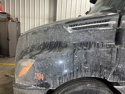 Freightliner Cascadia Hood