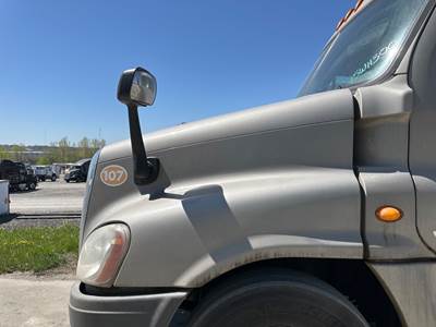 Freightliner Cascadia Hood