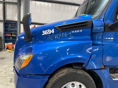 Freightliner Cascadia Hood