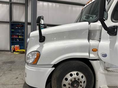 Freightliner Cascadia Hood