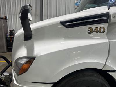 Freightliner Cascadia Hood