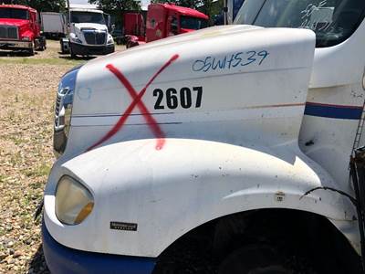 Freightliner Columbia 112 Hood