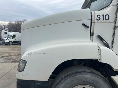 Freightliner FLD112 Hood