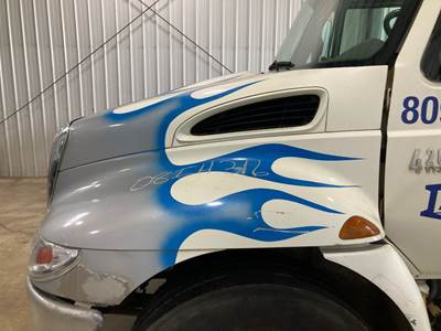 International DuraStar 4300 Hood for a International Durastar (4300)