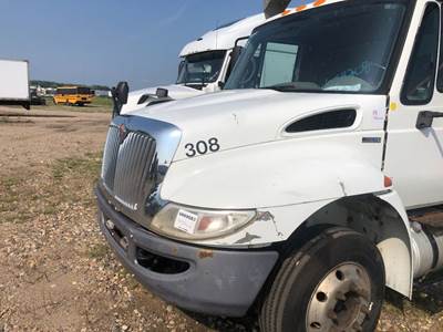 International DuraStar 4300 Hood for a International Durastar (4300)