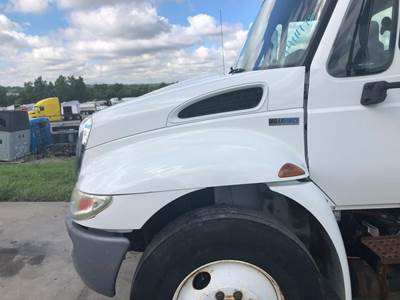 International DuraStar 4300 Hood for a International Durastar (4300)