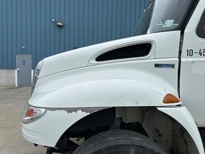 International DuraStar 4300 Hood for a International Durastar (4300)