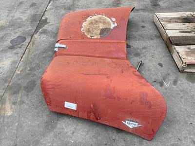 International Loadstar 1800 Hood for a International 1800 Loadstar