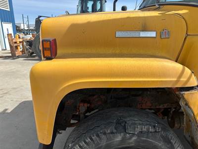International Loadstar 1800 Hood for a International 1800 Loadstar