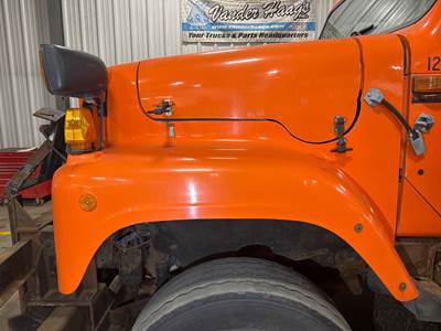 International S2500 Hood