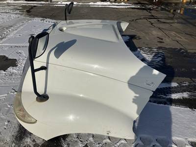 International TranStar 8600 Hood for a International Transtar (8600)