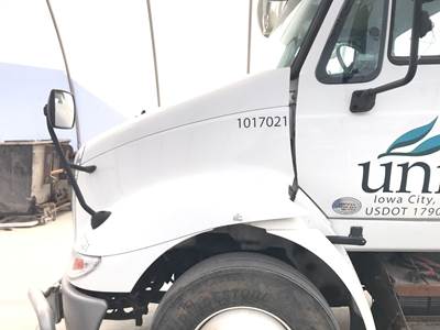 International TranStar 8600 Hood for a International Transtar (8600)