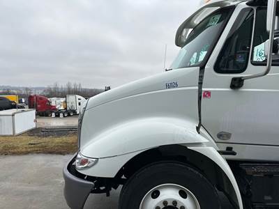 International TranStar 8600 Hood for a International Transtar (8600)