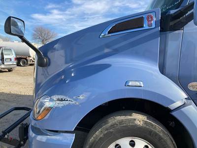 Kenworth T680 Hood