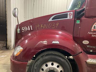 Kenworth T680 Hood