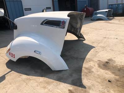 Kenworth T680 Hood