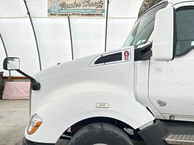 Kenworth T680 Hood
