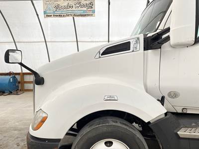 Kenworth T680 Hood
