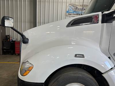 Kenworth T680 Hood