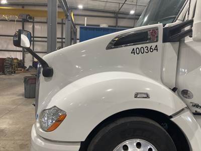 Kenworth T680 Hood